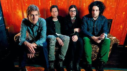 Jack White (rechts) mit den Raconteurs, die nach elf Jahren Pause ihr drittes Album veröffentlichen. 
