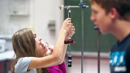 Gesucht. Junge Frauen sind in Technik-Fächern unterrepräsentiert. 