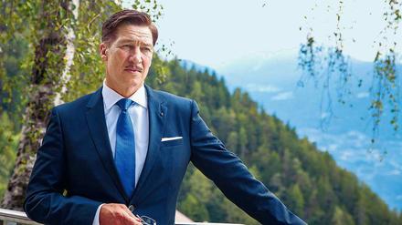 Die idyllische Kulisse von Südtirol trügt: Staatsanwalt Nicoletti (Tobias Moretti) vermutet fälschlich ein terroristisches Motiv hinter den Morden. 
