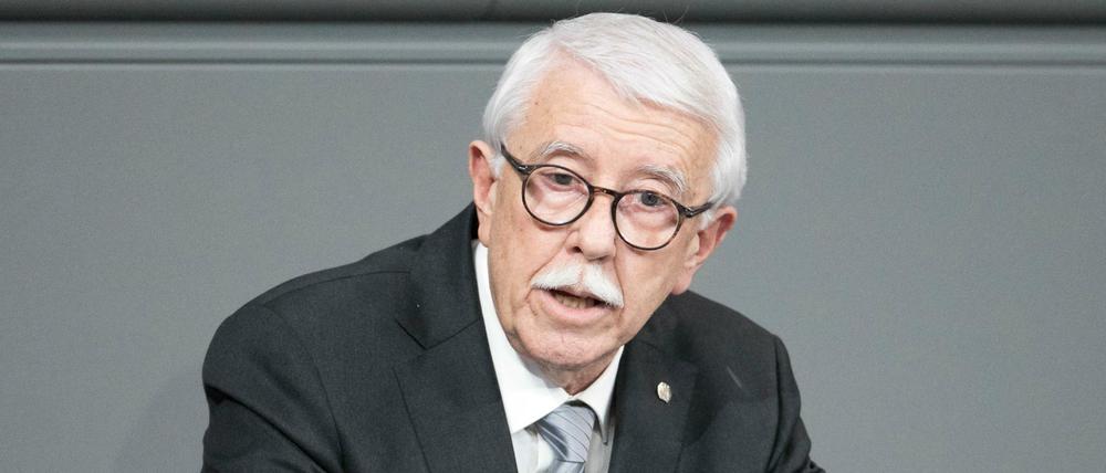 ARCHIV - 17.01.2019, Berlin: Paul Viktor Podolay (AfD) spricht in der Plenarsitzung im Deutschen Bundestag. (zu dpa «AfD nominiert erneut Kandidaten für Bundestags-Vizepräsidenten») Foto: Carsten Koall/dpa +++ dpa-Bildfunk +++