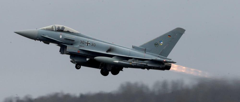Der Flugbetrieb für die Eurofighter ist bei dem betroffenen Geschwader wieder freigegeben.