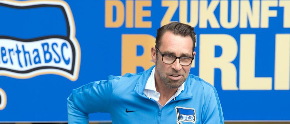Sprint in die Zukunft. Herthas Manager Michael Preetz muss nun liefern.