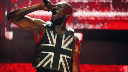 Lautsprecher. Michael Omari alias Stormzy, 25, während seines umjubelten Auftritts beim Glastonbury-Festival.