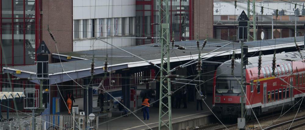 Einen Zug nach und von Cottbus zu bekommen, ist an diesem Wochenende fast Glückssache.
