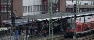 Einen Zug nach und von Cottbus zu bekommen, ist an diesem Wochenende fast Glückssache.