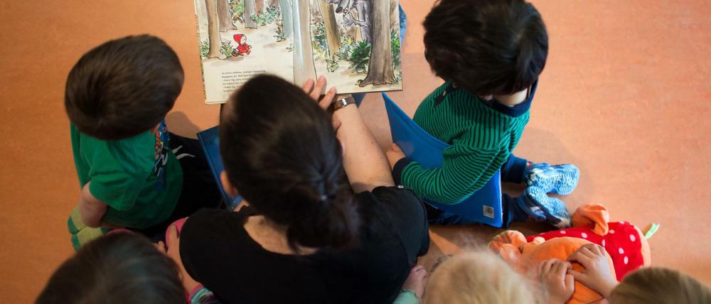 Auch in Kitas sollen Empfänger des solidarischen Grundeinkommens in Zukunft arbeiten. Etwa könnten sie hier den Erziehern.
