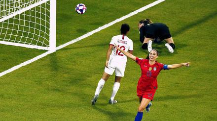 Die Beste der Besten. Die US-amerikanische Angreiferin Alex Morgan köpfte ihr Team gegen England ins Finale.