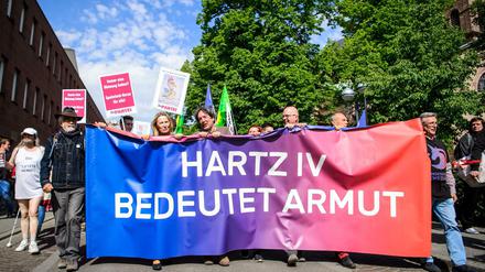 Solidarisches Grundeinkommen, statt Hartz IV: In Berlin startet ein Modellversuch mit 250 Langzeitarbeitslosen.