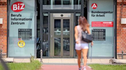 Im Juni waren 798.000 offene Stellen bei der Bundesagentur gemeldet. 