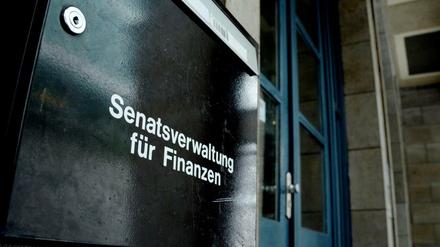 Staatssekretärin gesucht. Bewerbungen bitte an diese Adresse.