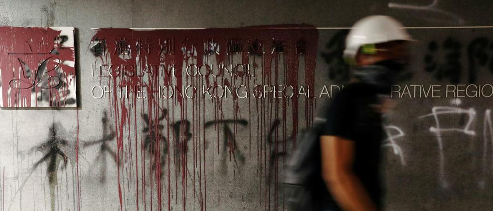 Graffiti nach der Besetzung des Hongkonger Parlaments.