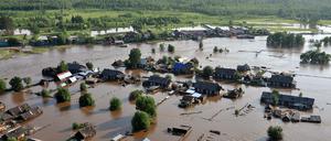 Mindestens 18 Menschen starben bei den Überschwemmungen.