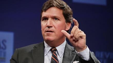 Moderator mit Sendungsbewusstsein: Tucker Carlson.
