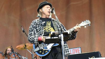 Neil Young live in der Waldbühne Berlin.