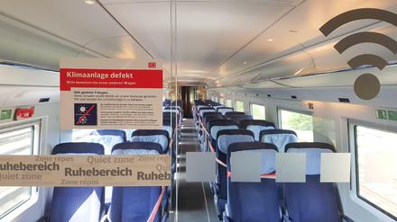 Ein Schild weist auf die defekte Klimaanlage im ICE 1636 von Berlin nach Frankfurt/Main hin.