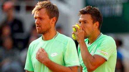 Erst Top, dann Flop. Die French-Open-Sieger Kevin Krawietz (l.) und Andreas Mies sind in Wimbledon im Doppel ausgeschieden.