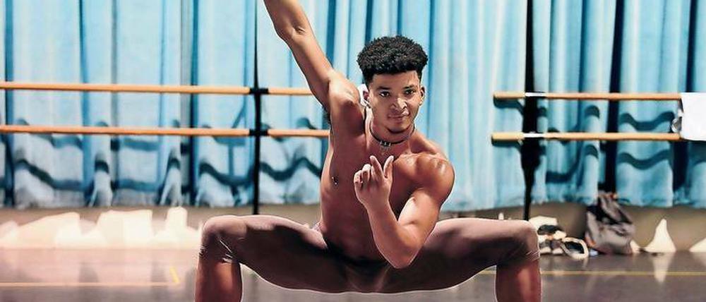 Organisches Werden und Vergehen. Ein Tänzer der Complexions Contemporary Ballet Company bei den Proben.