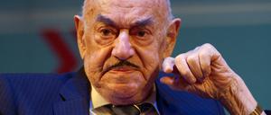 Artur Brauner bei einer Podiumsdiskussion 2014 im Deutschen Theater in Berlin - mit 95 Jahren.