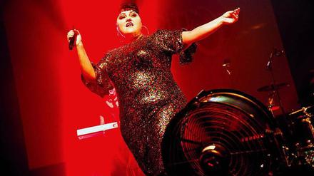 Offensiv ins Rampenlicht. Den Arte-Sommer-Schwerpunkt könnte kaum jemand besser präsentieren als US-Sängerin Beth Ditto.