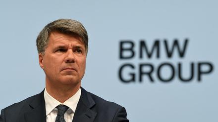 Harald Krueger auf einer Pressekonferenz von BMW.