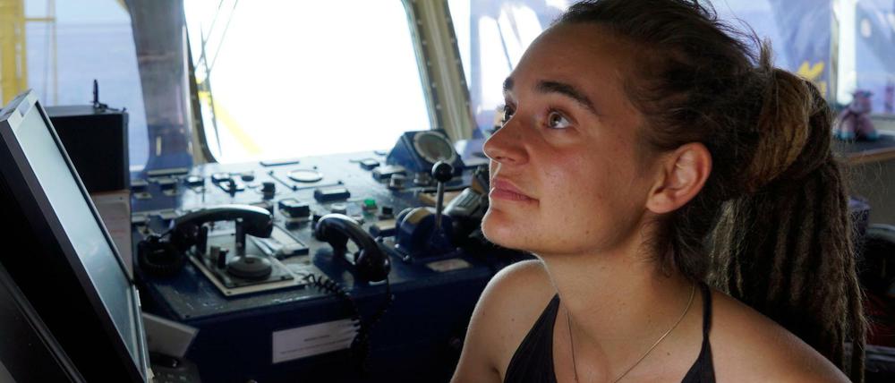 Carola Rackete, deutsche Kapitänin der „Sea-Watch 3, aufgenommen an Bord des Rettungschiffs.