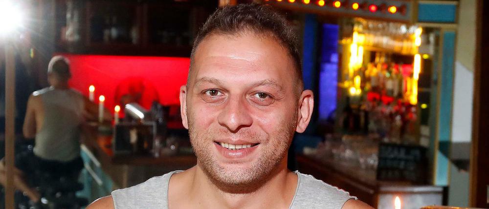 Den Menschen zugewandt. Vor ein paar Wochen hat Mehmet Balikci die Bar namens Capture eröffnet.