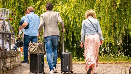 Rückkehr: In mehreren Bundesländern gehen die Sommerferien dem Ende entgegen. Die Pandemie wird aber weiterhin unseren Alltag bestimmen.