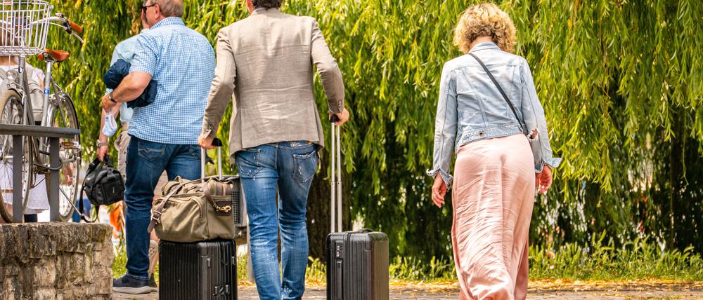 Rückkehr: In mehreren Bundesländern gehen die Sommerferien dem Ende entgegen. Die Pandemie wird aber weiterhin unseren Alltag bestimmen.