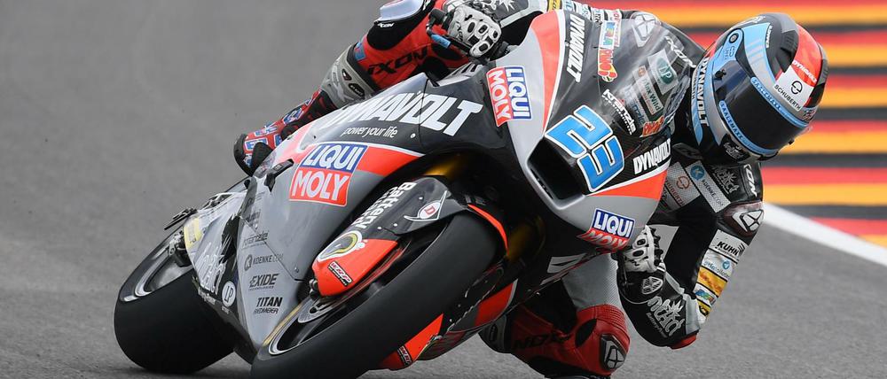 Legt sich ins Zeug: Motorradpilot Marcel Schrötter fährt im zweithöchsten Wettbewerb, der Moto2.
