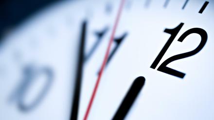 Fünf vor zwölf: Ende Juli läuft die Frist für die Einkommensteuererklärung ab. Wer das Ganze erstmals elektronisch per Elster machen will oder muss, muss jetzt tätig werden. Die Registrierung kann bis zu 14 Tage dauern. 