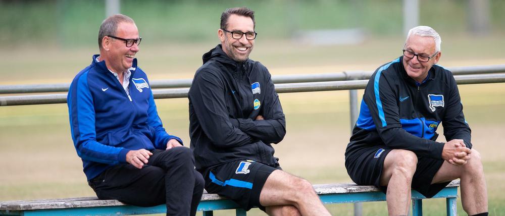 Herthas Kommunikations-Berater Michael Kucharski (l-r), Manager Michael Preetz und Präsident Werner Gegenbauer