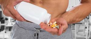 Immer mehr Hobbysportler in Fitnessstudios greifen zu Anabolika-Mitteln.