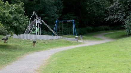 In der Nähe dieses Spielplatzes in Mülheim soll die Vergewaltigung stattgefunden haben