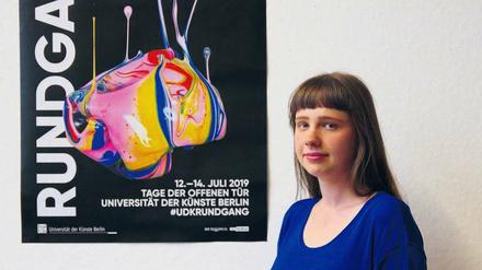 "Es gibt Zufälle. Alles fließt dahin, wohin es gehört", sagt Johanna Rummel. Ihr Farbobjekt ist das diesjährige Rundgangmotiv der UdK Berlin.