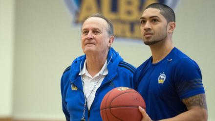 Lehrer und Schüler: Peyton Siva (rechts) bleibt Alba Berlin erhalten, bei Trainer Aito Garcia Reneses ist das noch offen.