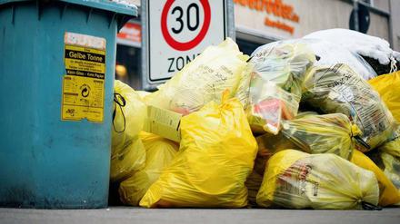 Kunststoffabfälle mit dem Grünen Punkt haben einen vorgeschriebenen Weg.