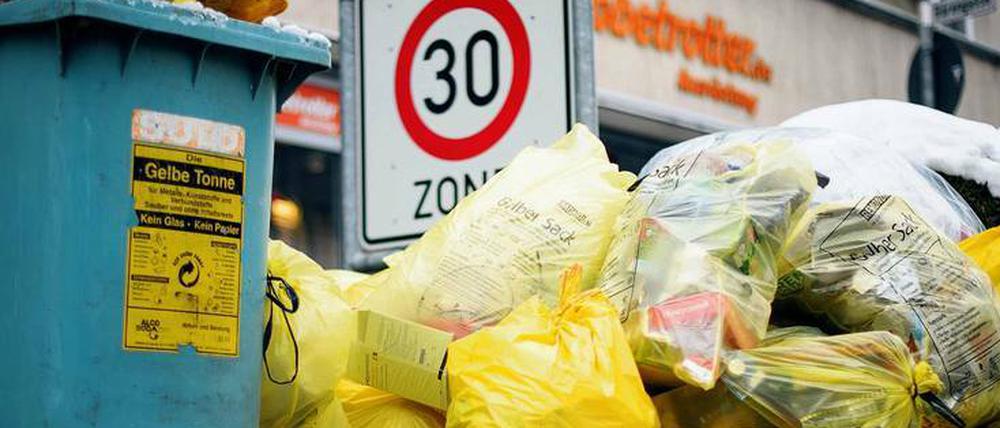 Kunststoffabfälle mit dem Grünen Punkt haben einen vorgeschriebenen Weg.