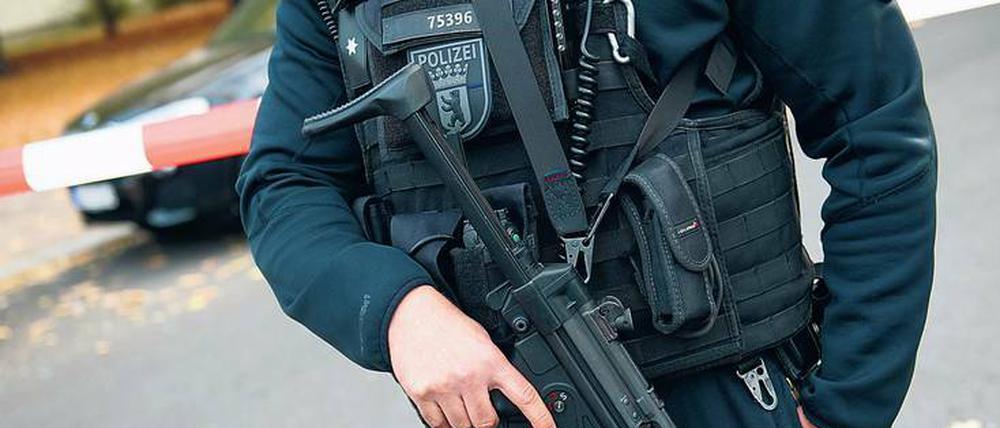 Der Überfall auf einen Spätkauf könnte gezielt dem dort arbeitenden Kurden gegolten haben. 