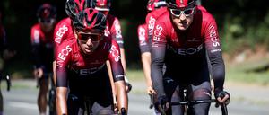 Wer ist hier der Boss? Im Team Ineos fahren Geraint Thomas (rechts) und Egan Bernal vorne mit.