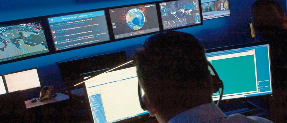Wer in der Cyberverteidigung arbeiten will, kann sich bald auf höhere Gehälter freuen.