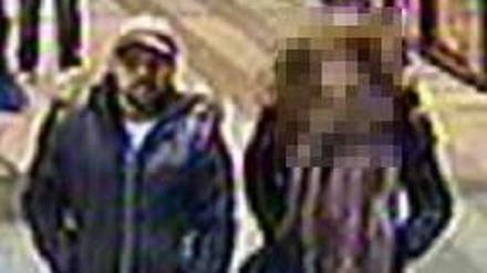 Der gesuchte Tatverdächtige (l.)