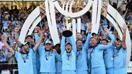 Debütantenball. England krönt sich erstmals zum Cricket-Weltmeister.
