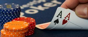 Computer schlagen mittlerweile selbst Profis, mit am Pokertisch sitzen werden sie aber vorerst nicht.