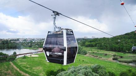 Die zur IGA gebaute Seilbahn könnte bald ein öffentliches Verkehrsmittel werden.