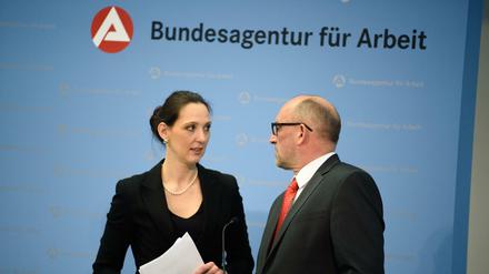  Valerie Holsboer (l.) und Detlef Scheele (r.).