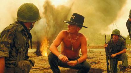 Robert Duvall (Mitte) als Lieutenant Colonel Bill Kilgore in Francis Ford Coppolas Meisterwerk.
