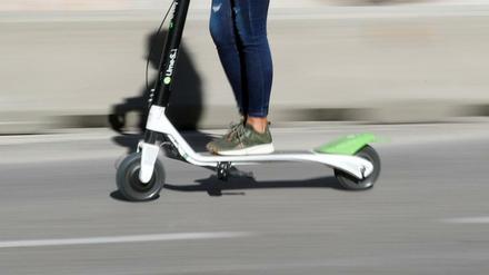 In Großbritannien sind sogenannte E-Scooter nicht für den Straßenverkehr zugelassen.