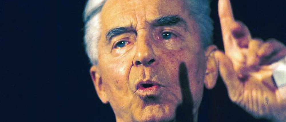 Meister aller Gesten. Karajan wusste stets genau, was er wollte. Und er beherrschte die Kunst, es zu zeigen.
