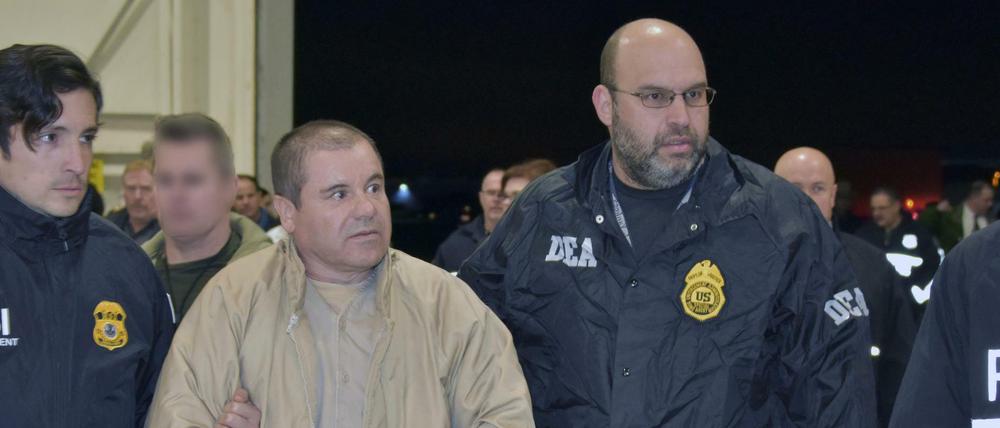 Drogenboss Joaquin "El Chapo" Guzman bei seiner Überstellung in die USA. 