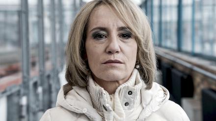 Gegen alle Widerstände: Ärztin Annebärbel (Ulrike Krumbiegel) greift wieder zu den Schlittschuhen.